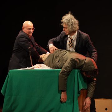 Francesco Scimemi conquista il teatro Don bosco