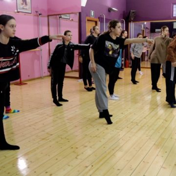 [Video] Si è svolto presso la scuola Spazio Danza lo stage di Danza Contemporanea con Giacomo Tedeschi