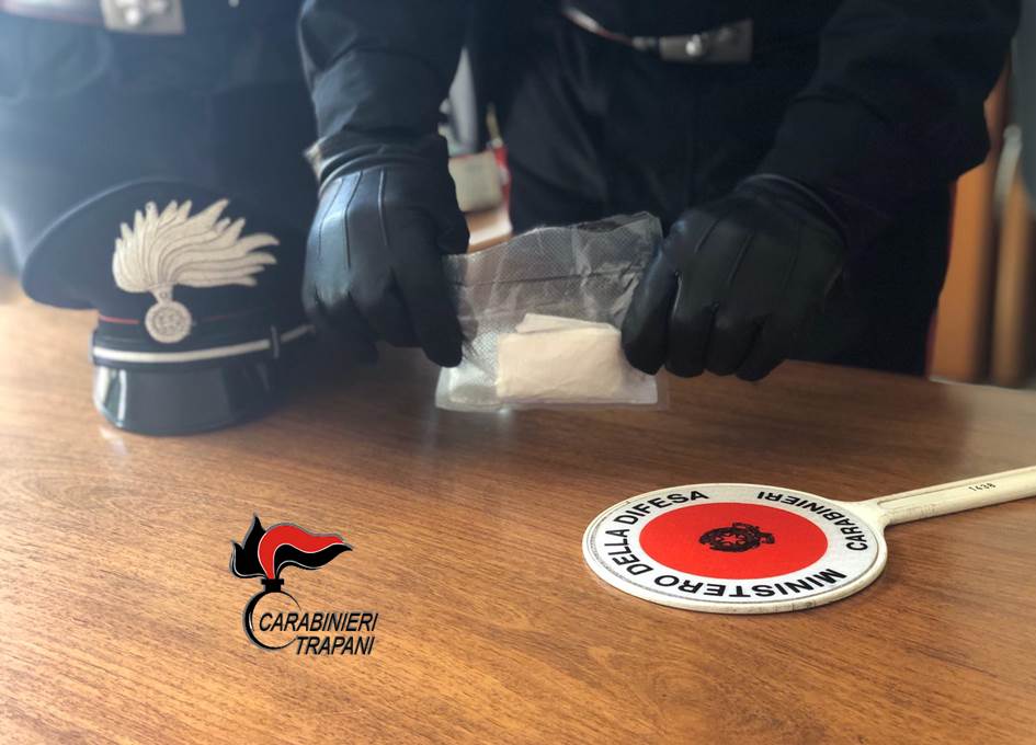 Alcamo, operazione antidroga: sequestrati 24 grammi di cocaina