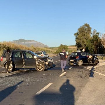 Buseto, scontro tra due auto: perde la vita un uomo