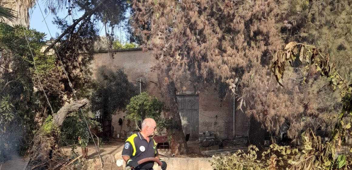 SUPPORTO DELLA PROTEZIONE CIVILE DI MARSALA PER SPEGNERE UN INCENDIO IN VIA TRAPANI